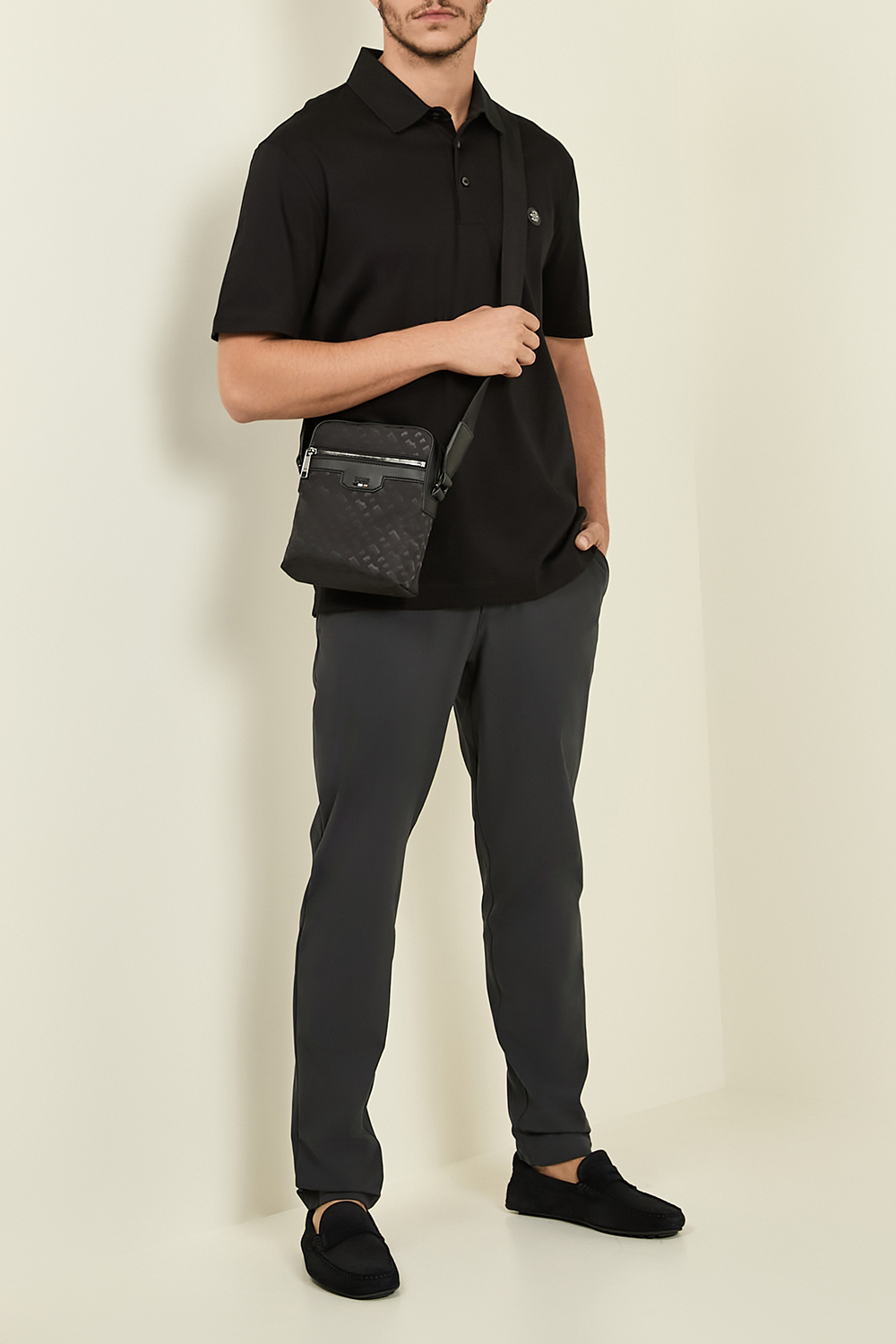 חולצת פולו קצרה